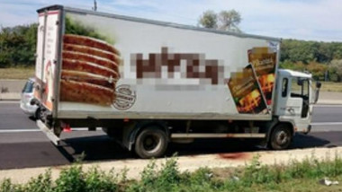 camion abandonat refugiati foto twitter-2