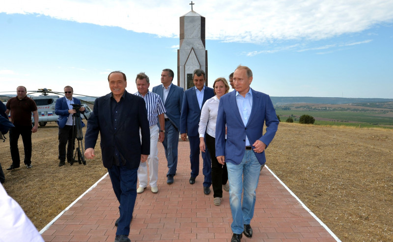 Silvio Berlusconi si Vladimir Putin in Crimeea - kremlin.ru