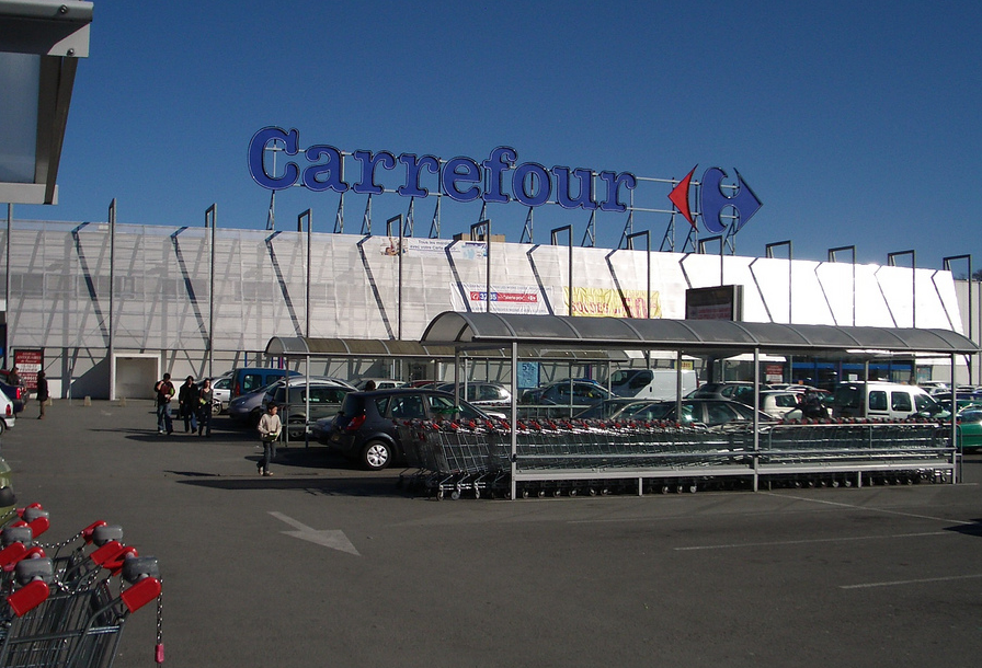 De ce iese Carrefour din România? Radu Georgescu, economist: „Este cel mai puternic semnal de avertizare pentru economia României”