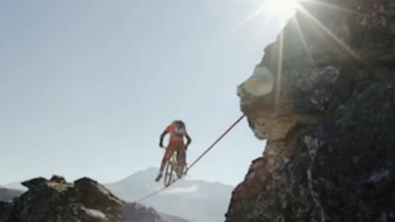 traversare cu bicicleta 110 metri inaltime alpi 20 09 2015