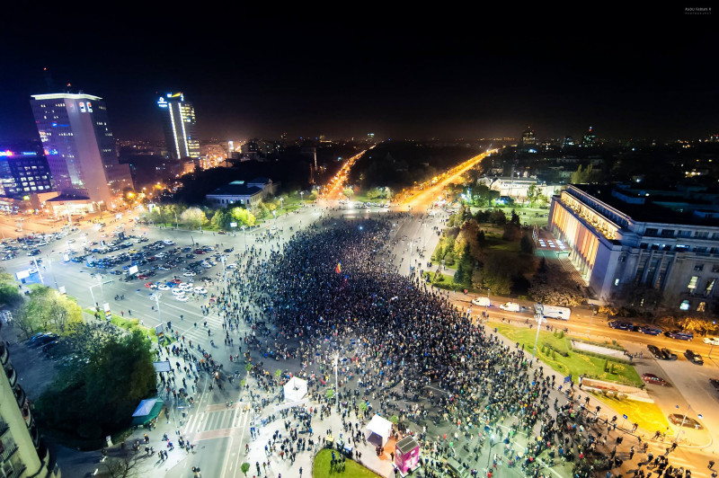 protest guvern - radu fabian