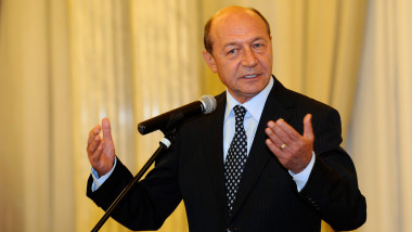 basescu facebook-1