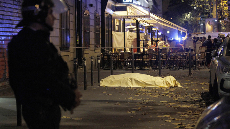 PARIS 10 VICTIMA POLITIST STRADA GettyImages-497045936