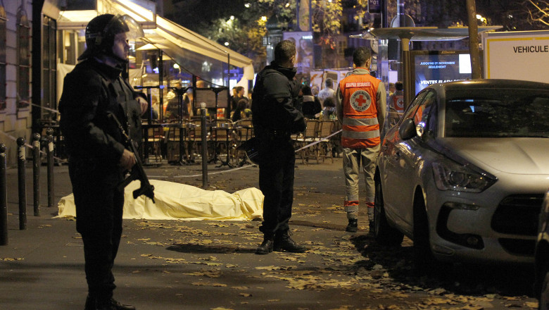 PARIS 11 VICTIMA POLITIST STRADA GettyImages-497051076-1