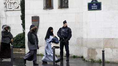 paris franta politie musulmani GettyImages-498035632