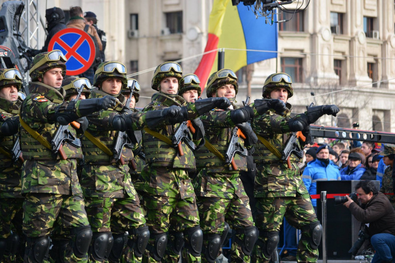 Parada militara 2015 Piata Constitutiei - Fortele Terestre Romane 4