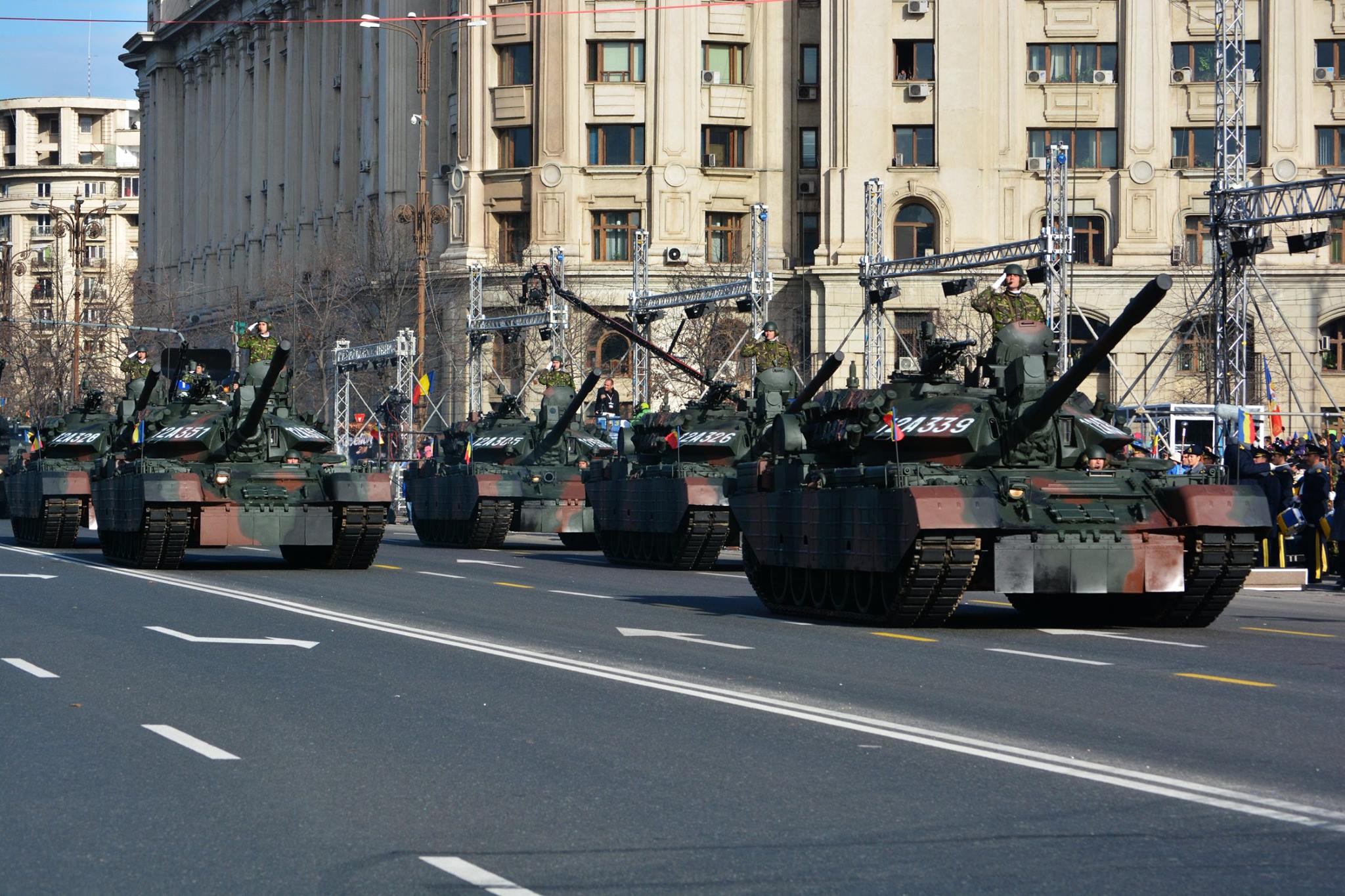Parada militara 2015 Piata Constitutiei - Fortele Terestre Romane 9