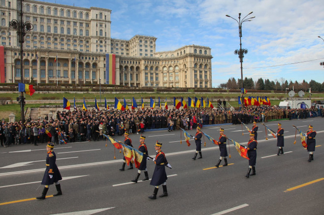 Parada militara 2015 Piata Constitutiei - Fortele Terestre Romane 21