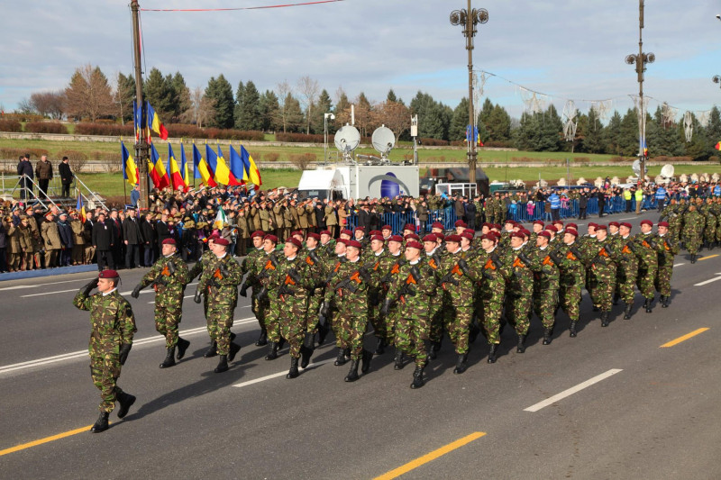 Parada militara 2015 Piata Constitutiei - Fortele Terestre Romane 19