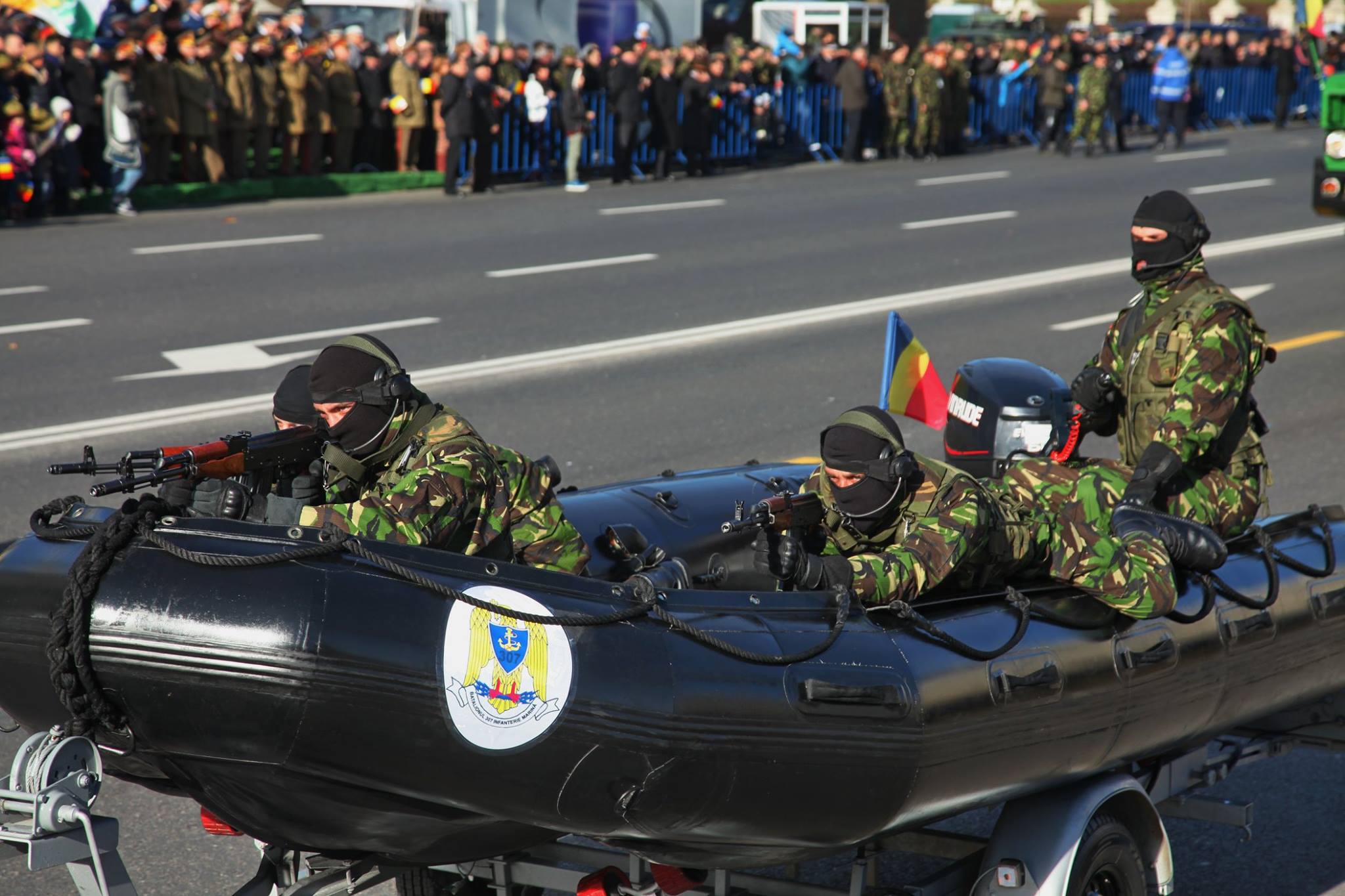 Parada militara 2015 Piata Constitutiei - Fortele Terestre Romane 31