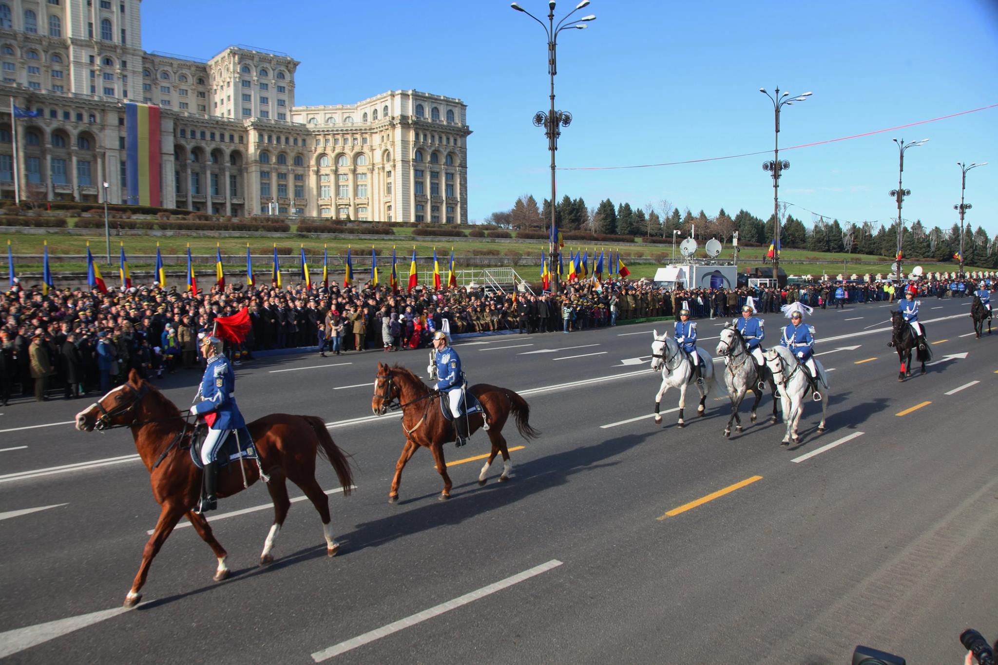 Parada militara 2015 Piata Constitutiei - Fortele Terestre Romane 32