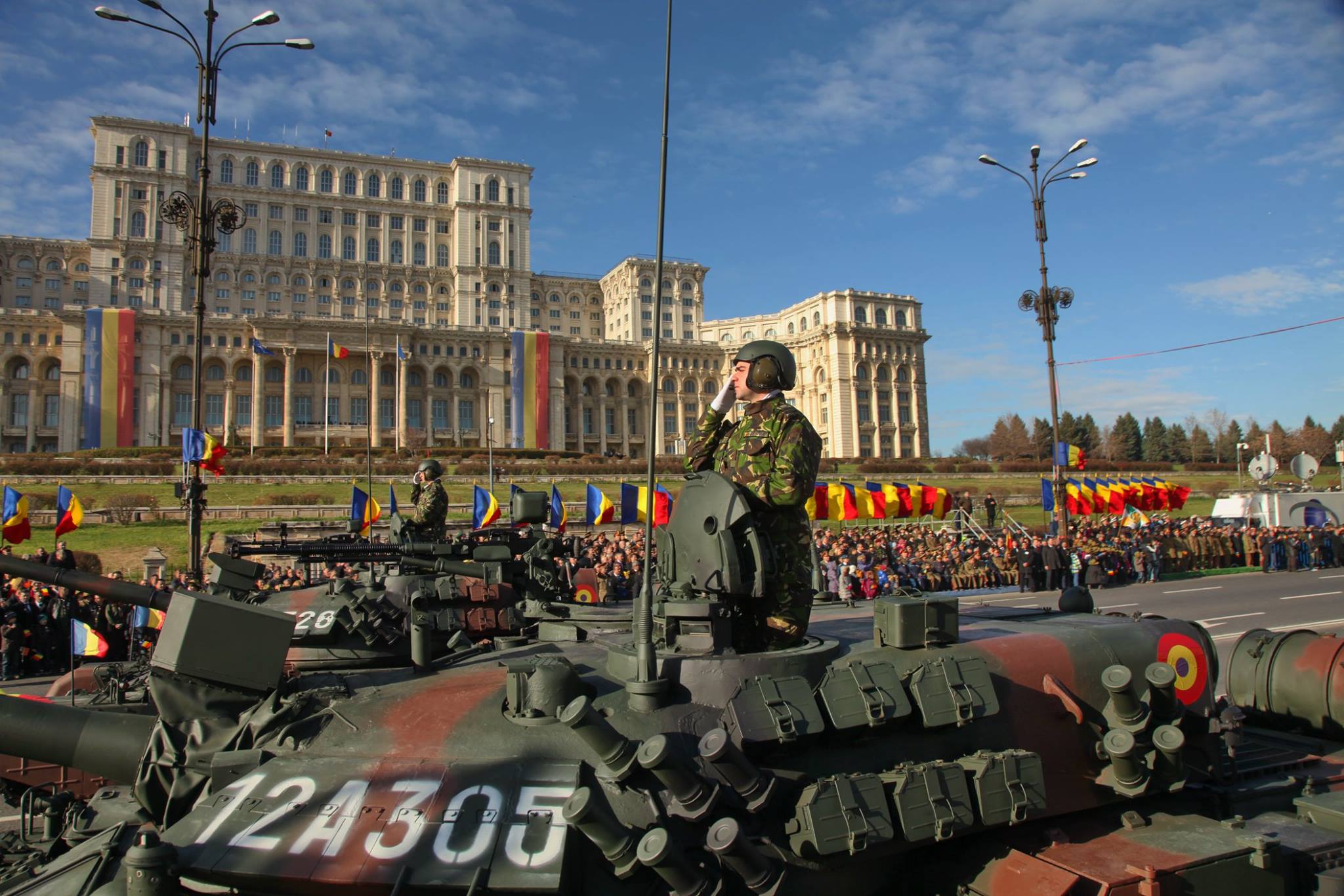 Parada militara 2015 Piata Constitutiei - Fortele Terestre Romane 27