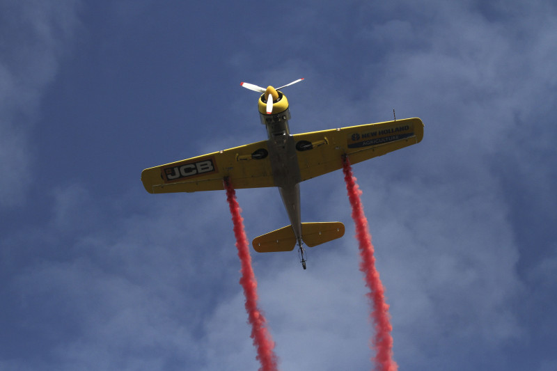 11 Avion de acrobatie - Inquamphotos.com - Adel AlHaddad