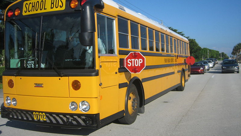 autobuz scolar sua foto wikipedia 15 12 2015
