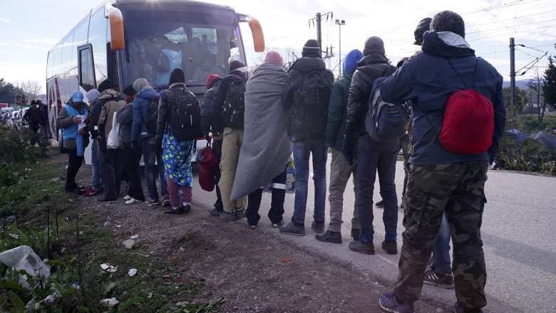 migranti imigranti refugiati grecia GettyImages-499144292-1