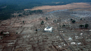 Tsunami Indonezia 2004 - Guliver GettyImages