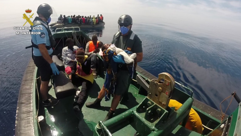 refugiati bebelus salvat garda de coasta spania