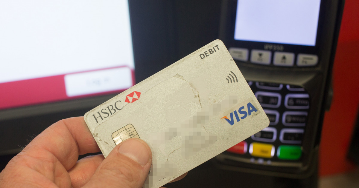 Interpersonal burst Sitcom Chiar şi marii bancheri folosesc cardurile bancare doar pentru a scoate  banii în ziua de leafă | Digi24