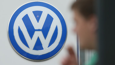 volkswagen sigla corporate GettyImages-489539186