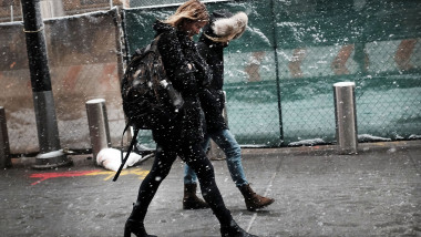 ninge strada ninsoare zapada - GettyImages - 19 oct 15-2