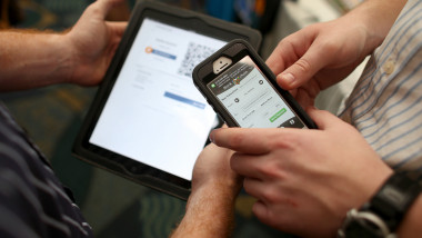 tableta smartphone internet - GettyImages - 26 august 1
