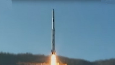 coreea de nord lanseaza racheta