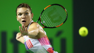 halep miami - GettyImages-517327860-1