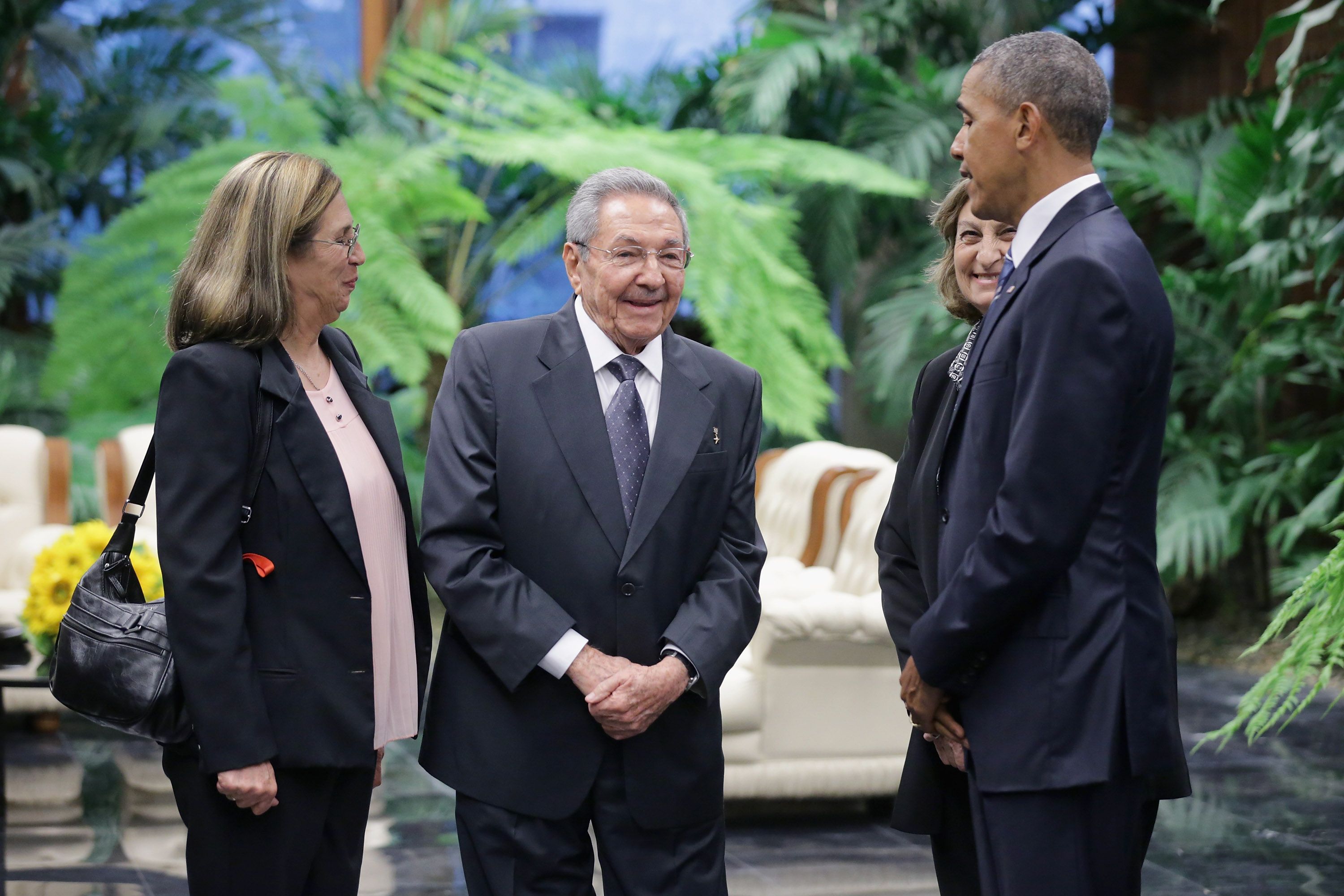 Barack Obama si Raul Castro - GettyImages-516832984