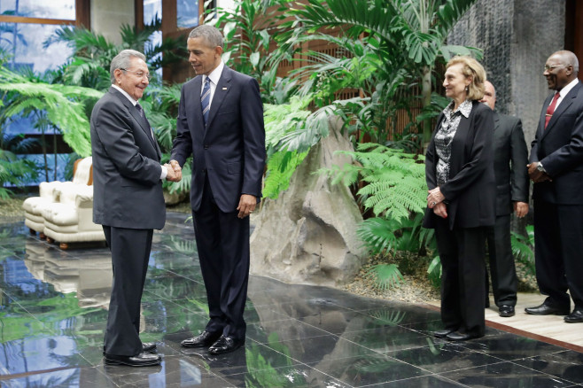 Barack Obama si Raul Castro - GettyImages-516834004