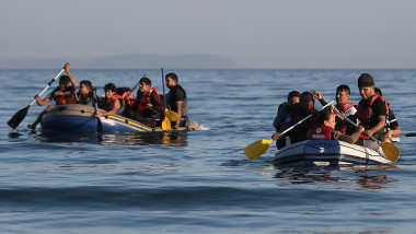 migranti in barca