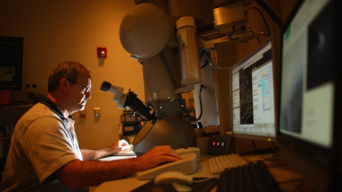 medic microscop getty