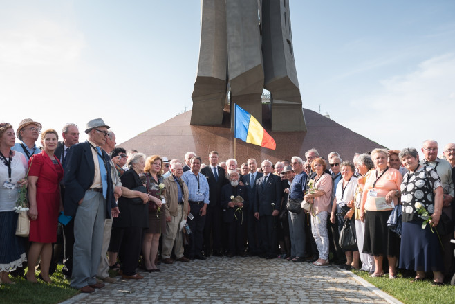 inaugurarea monumentului aripi 10-supravietuitori - presidency.ro