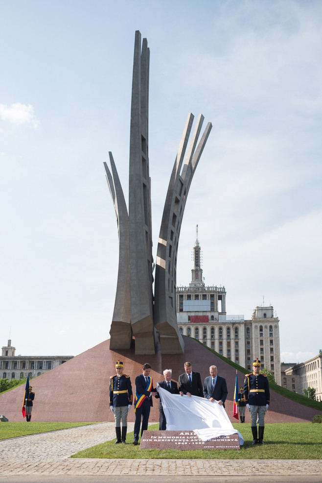 inaugurarea monumentului aripi 5-presidency.ro