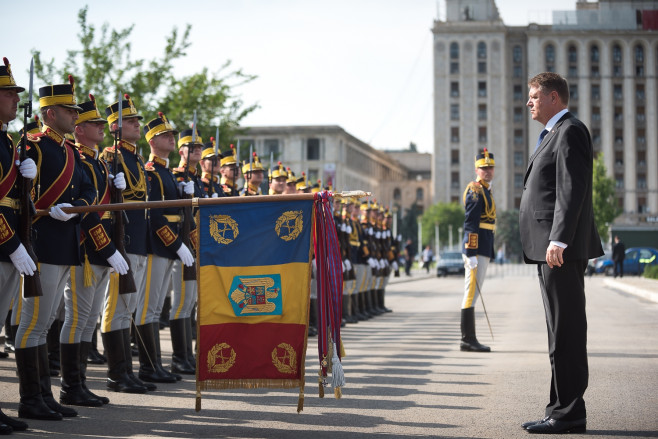 original inaugurarea monumentului aripi 1-presidency.ro