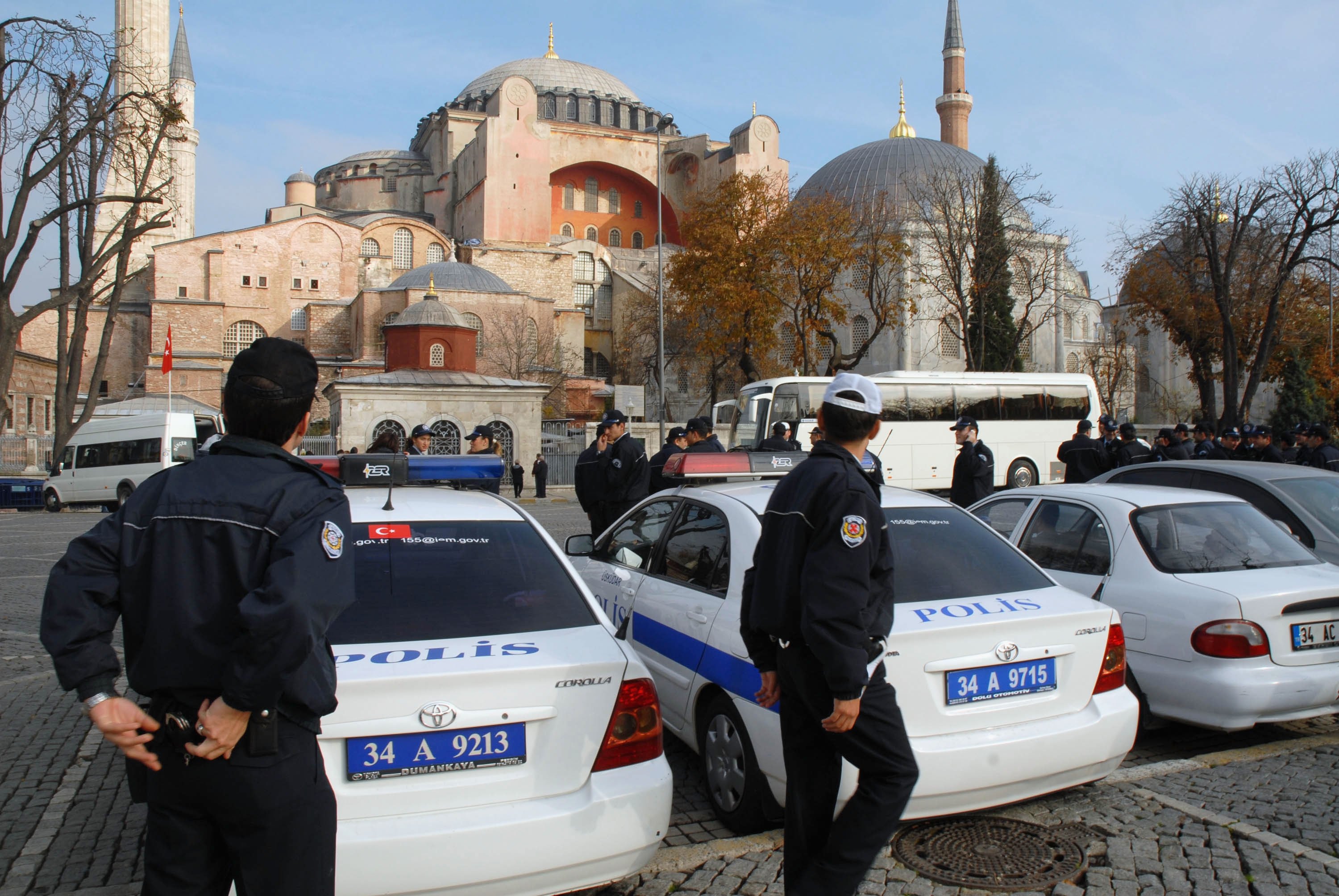 Regimul lui Erdogan continuă persecuția opoziției: 44 arestări în dosarul în care a fost închis primarul Istanbulului
