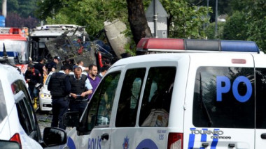 atentat istanbul masina politie - dogan ajancy