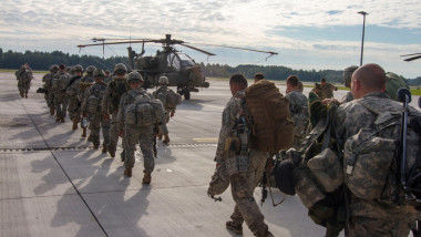 nato soldati americani elicopter - flickr nato