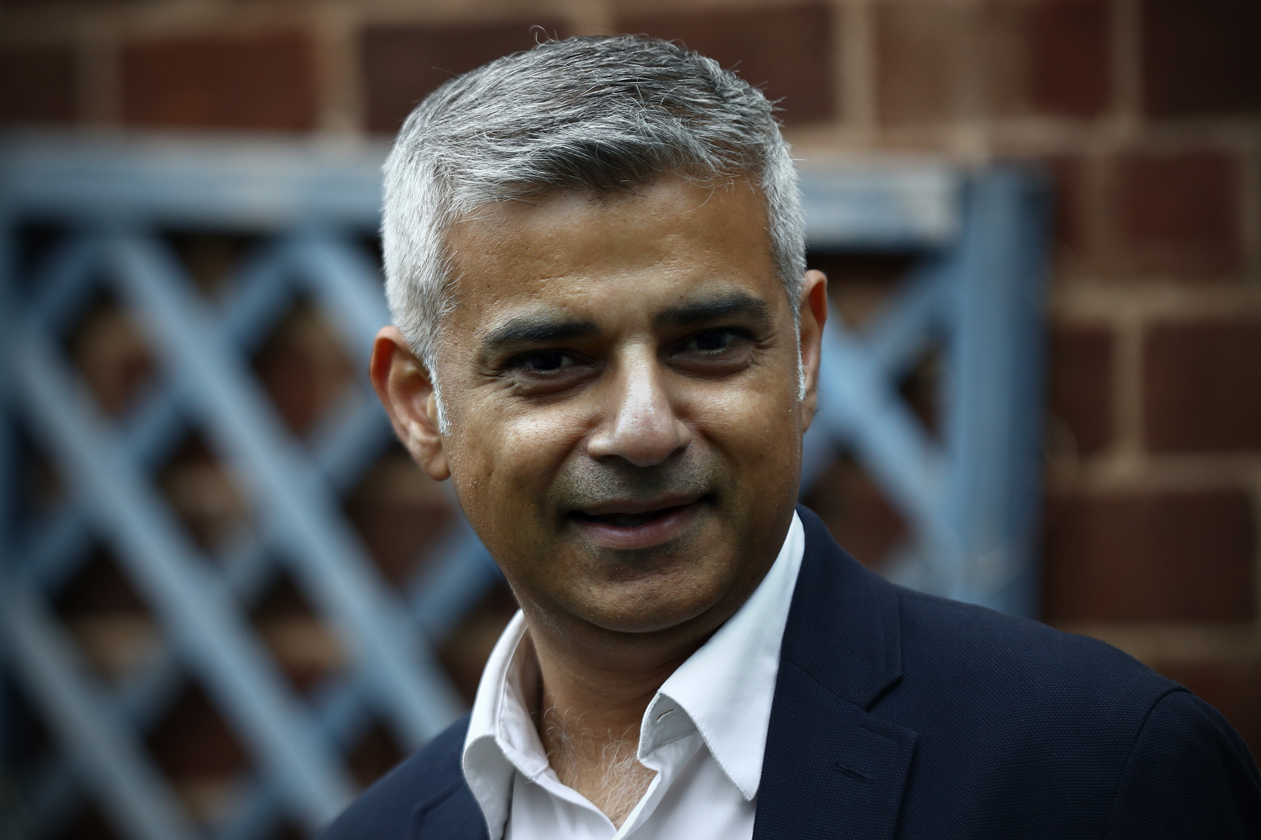 Primarul Londrei, Sadiq Khan, solicită anularea Brexit-ului. Care este poziția Partidului Laburist, la guvernare
