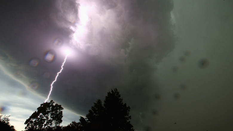 Furtuna nori vreme rea meteo GettyImages-457148398-4