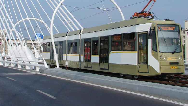 tramvai 1 ratb transport in comun foto facebook RATB 04 08 2015-1