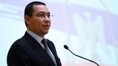 victor ponta discurs microfon