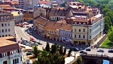 Oradea Centrul Istoric Palatul Levay si Palatul Poynar