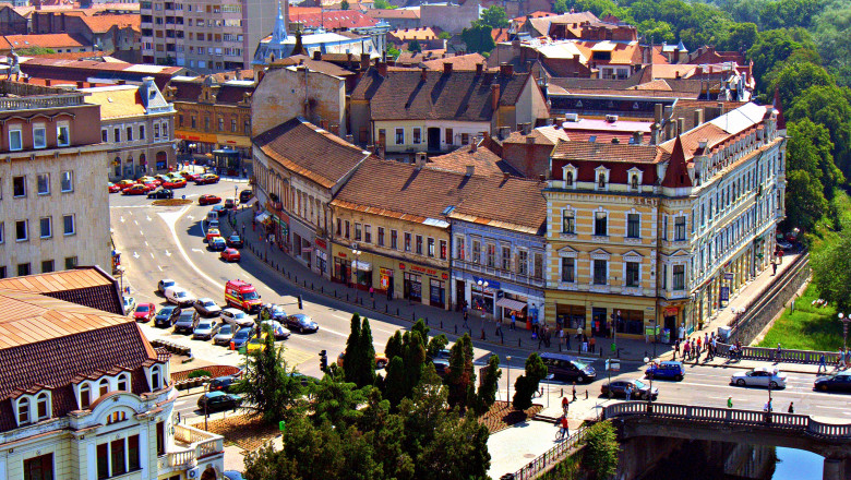 Oradea Centrul Istoric Palatul Levay si Palatul Poynar