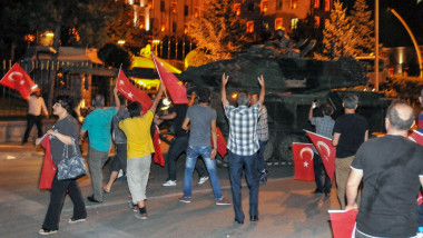turcia steaguri oameni civili getty