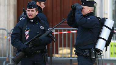 politisti politie franta arme GettyImages-461331232