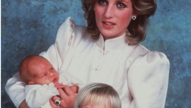 diana-with-baby-harry-and-prince-william-1371028539-view-1