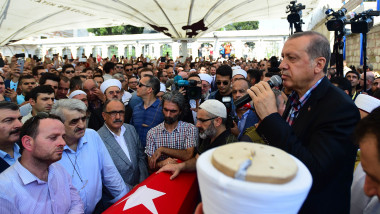 erdogan funeralii GettyImages-576704532-1