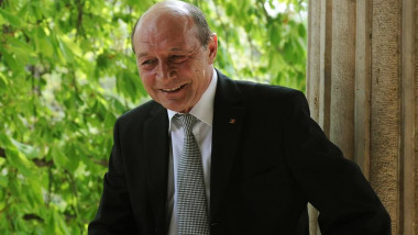 traian basescu fb