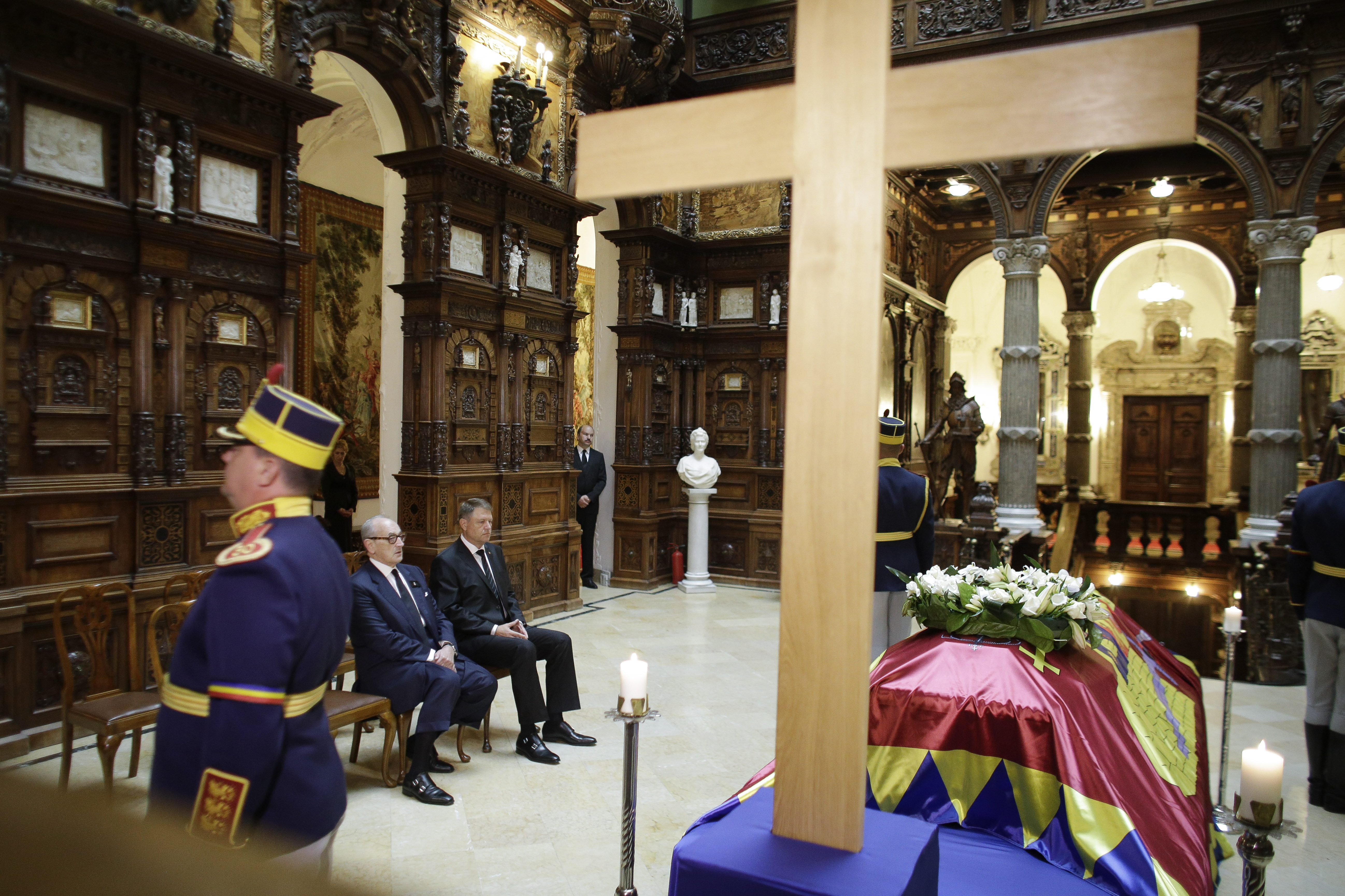 160810 peles iohannis regina ana01 INQUAM Octav Ganea