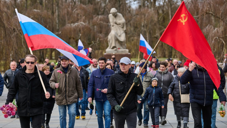 Demonstranți pro-Rusia la Berlin.